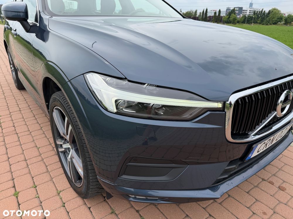 Volvo XC 60 B4 D AWD Momentum Pro - 8