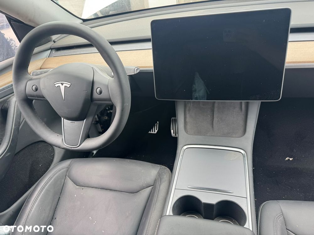 Tesla Model Y 62.5 Standard RWD - 30