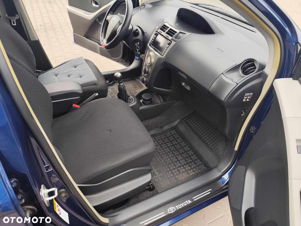 Toyota Yaris 1.4 D-4D Sol - 11
