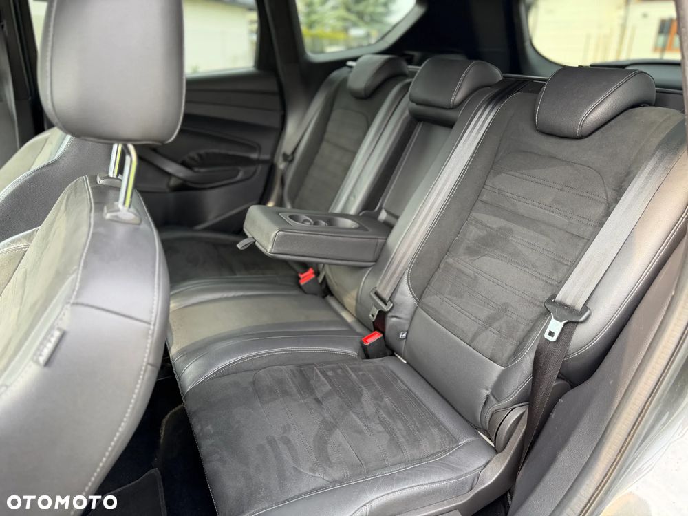 Ford Kuga 1.5 EcoBoost 2x4 Titanium - 30