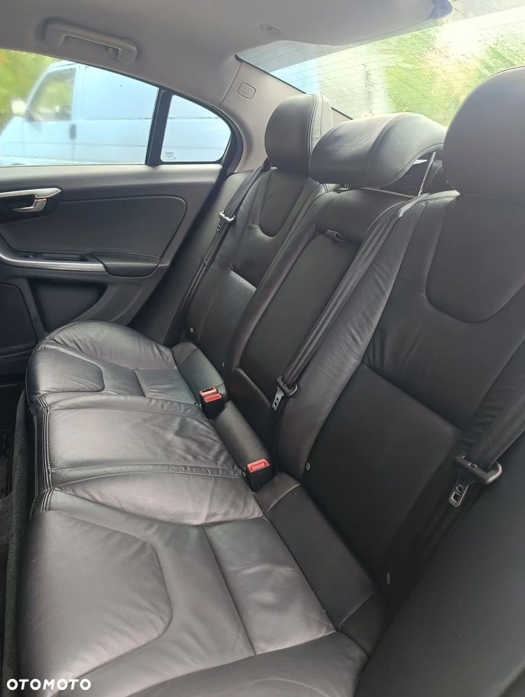 Volvo S60 D2 Summum - 15