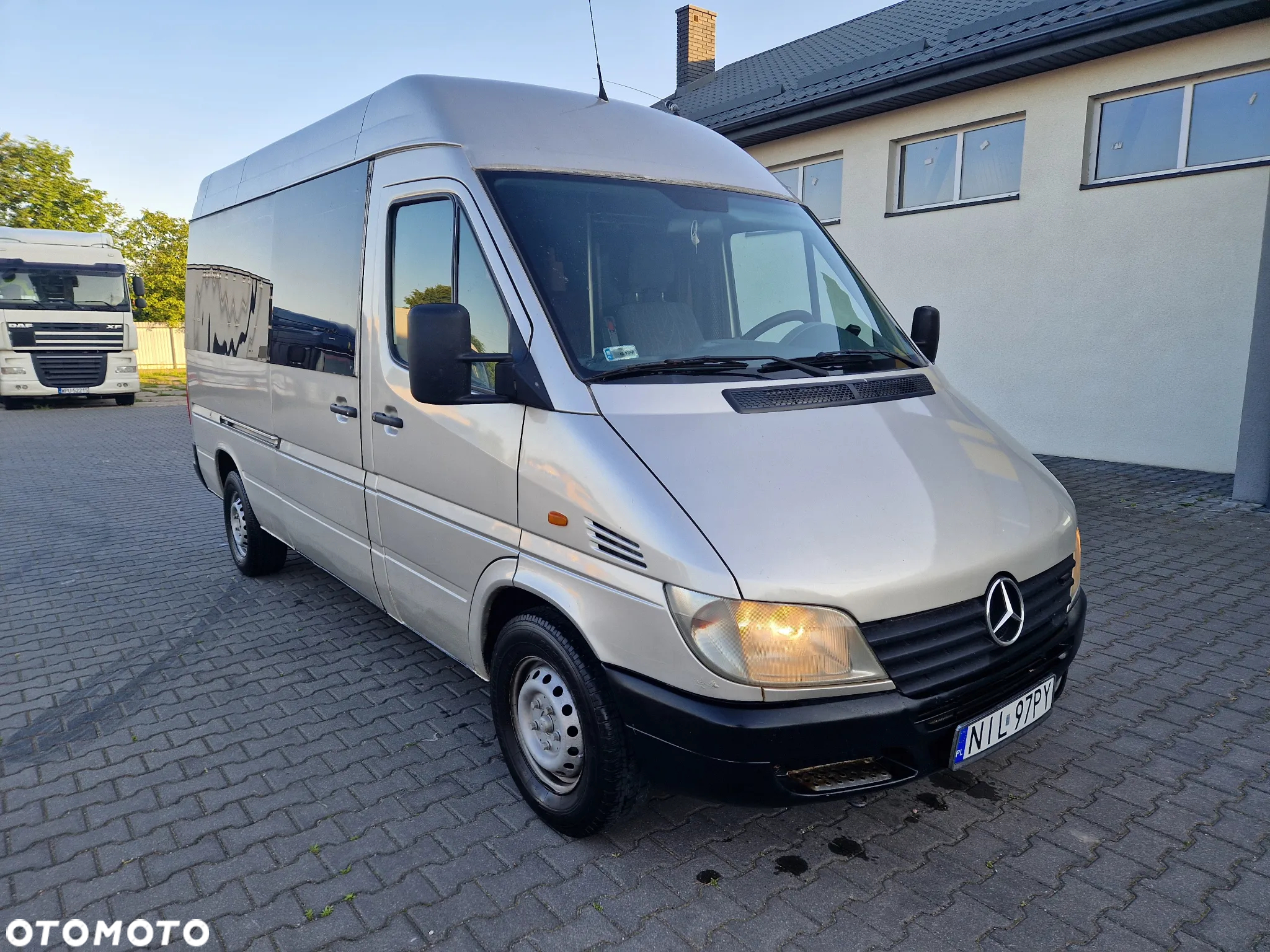 Mercedes-Benz Sprinter - 2