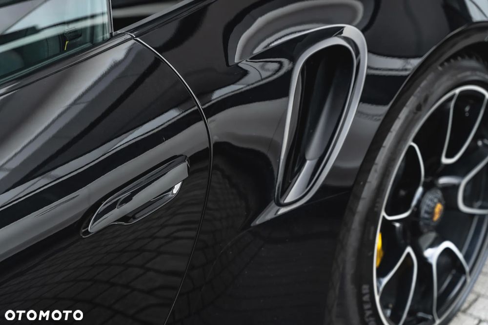 Porsche 911 Turbo S - 5