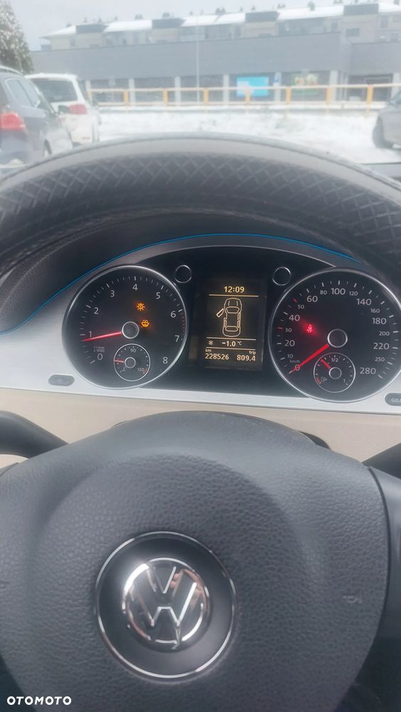 Volkswagen Passat 2.0 TDI Trendline - 9