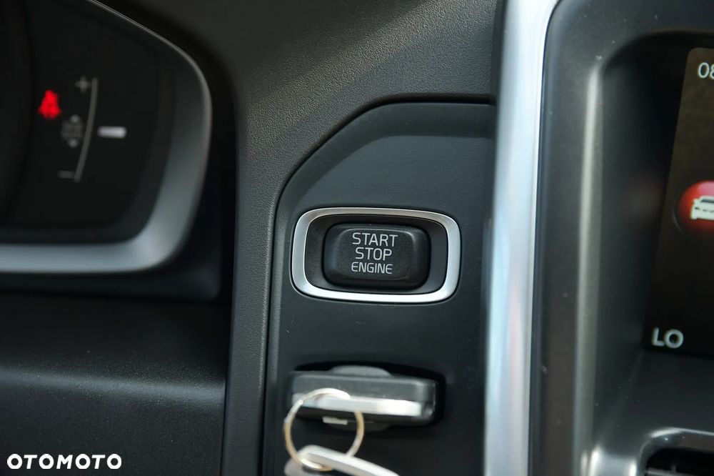 Volvo XC 60 D4 Momentum - 34