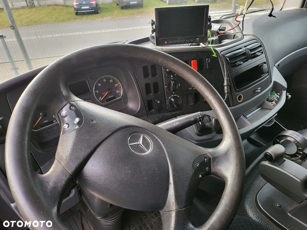 Mercedes-Benz AXOR 1824 - 9