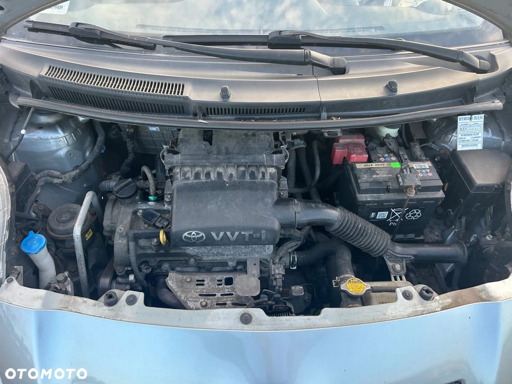 Toyota Yaris 1.3 VVT-i Sol - 28