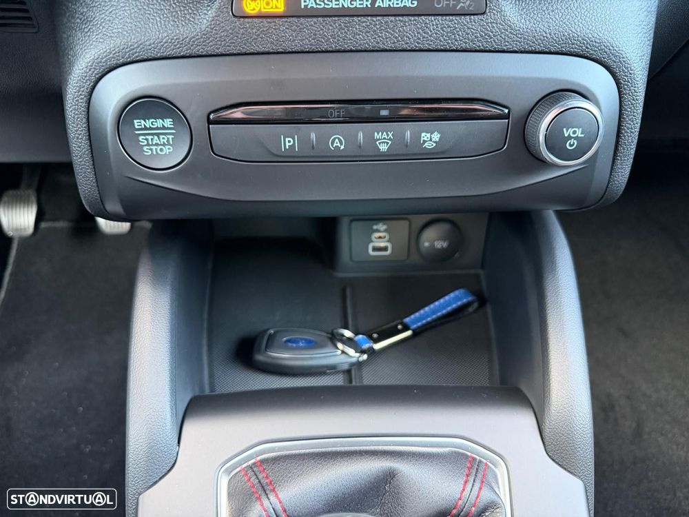 Ford Focus 1.0 EcoBoost MHEV ST-Line - 24