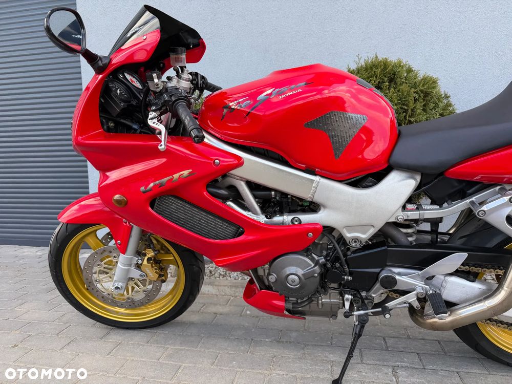 Honda VTR - 34