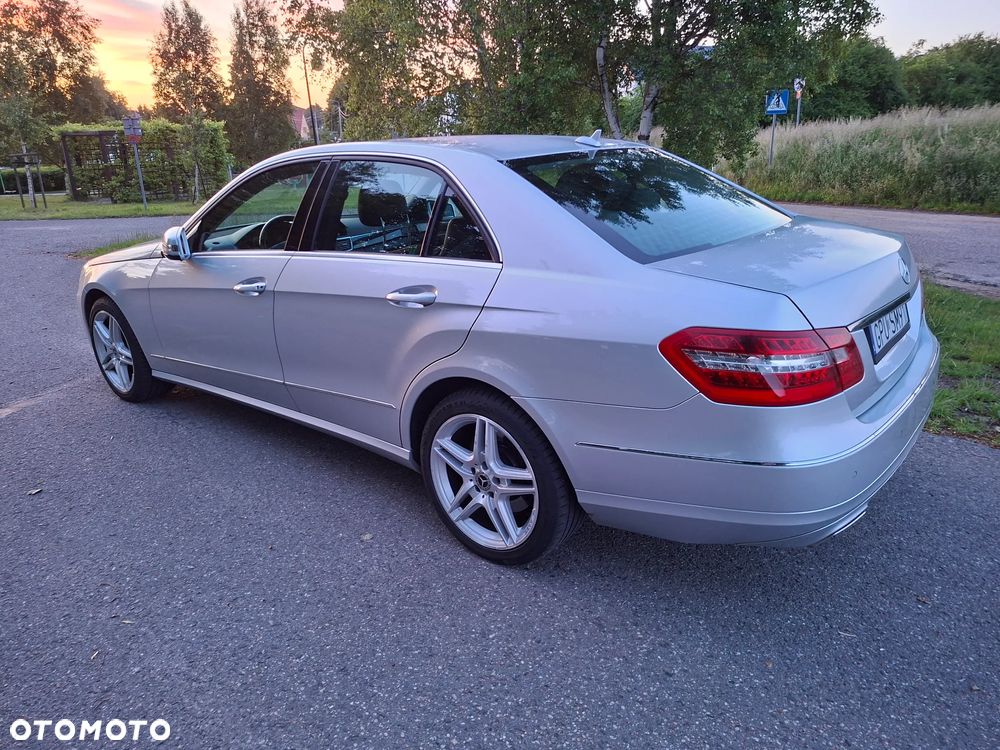 Mercedes-Benz Klasa E 500 7G-TRONIC Avantgarde - 24