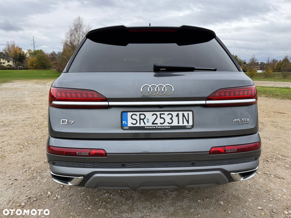 Audi Q7 - 7