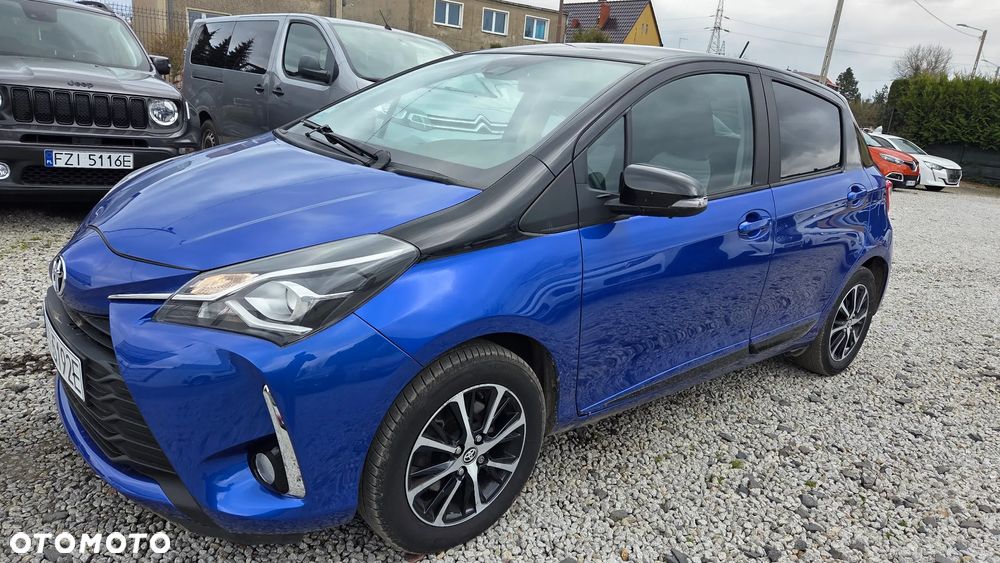 Toyota Yaris 1.5 Premium - 4