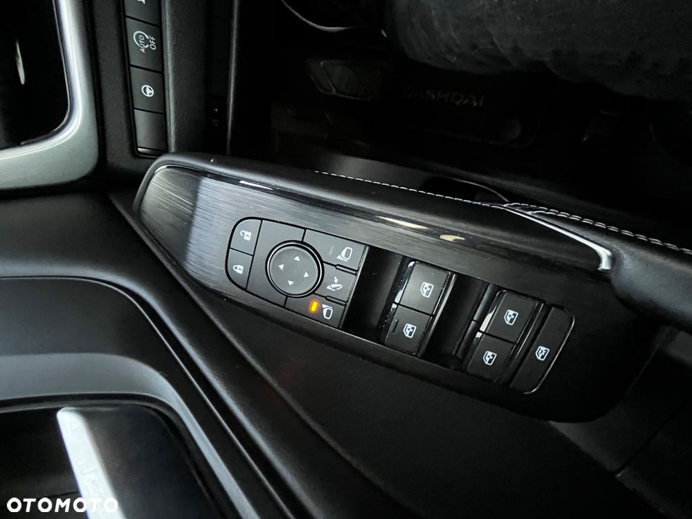 Nissan Qashqai 1.3 DIG-T TEKNA - 18