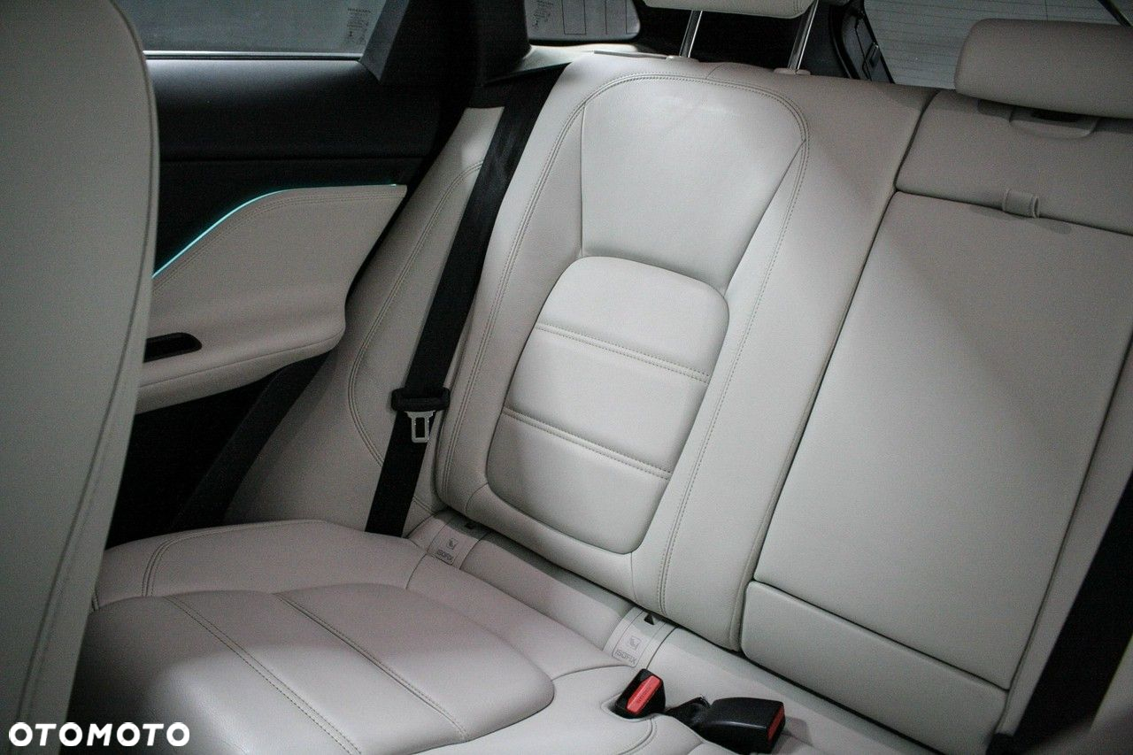 Jaguar F-Pace 2.0 i4D AWD Prestige - 30