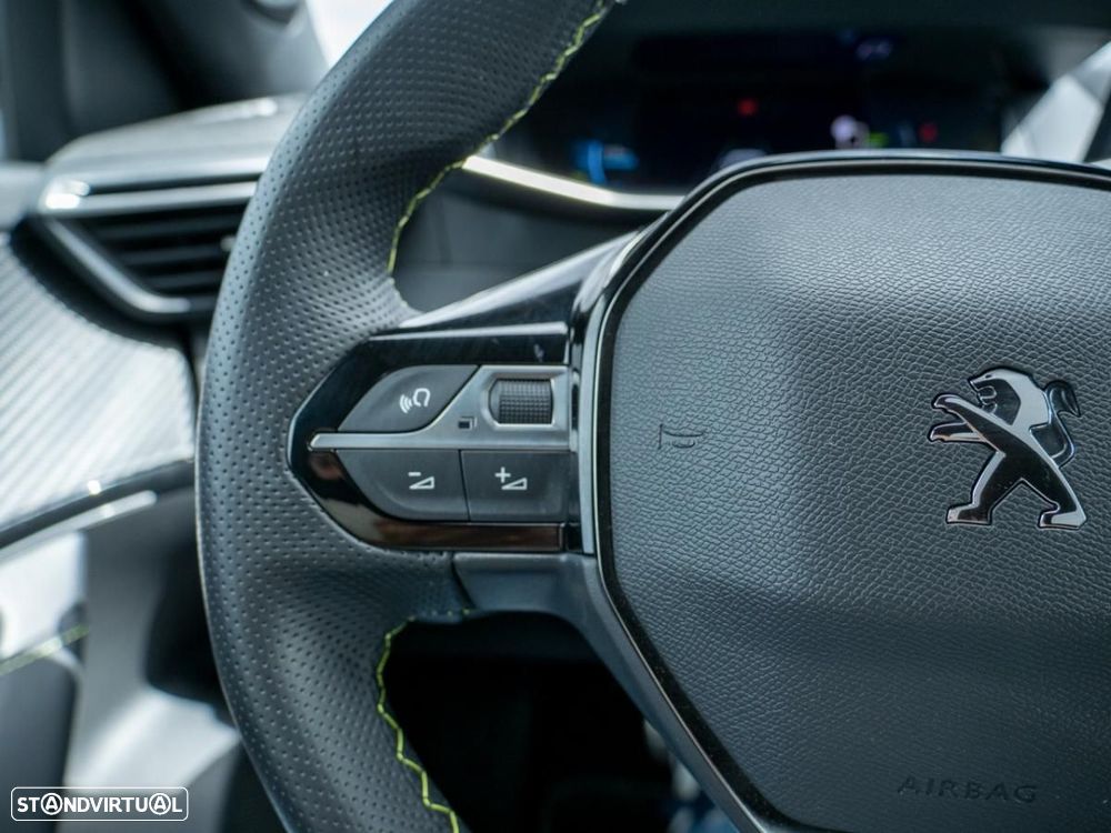 Peugeot e-2008 50 kWh GT - 30