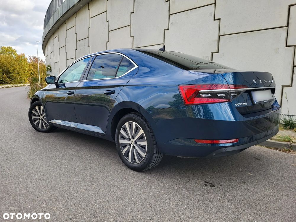 Skoda Superb 2.0 TSI Ambition DSG - 6