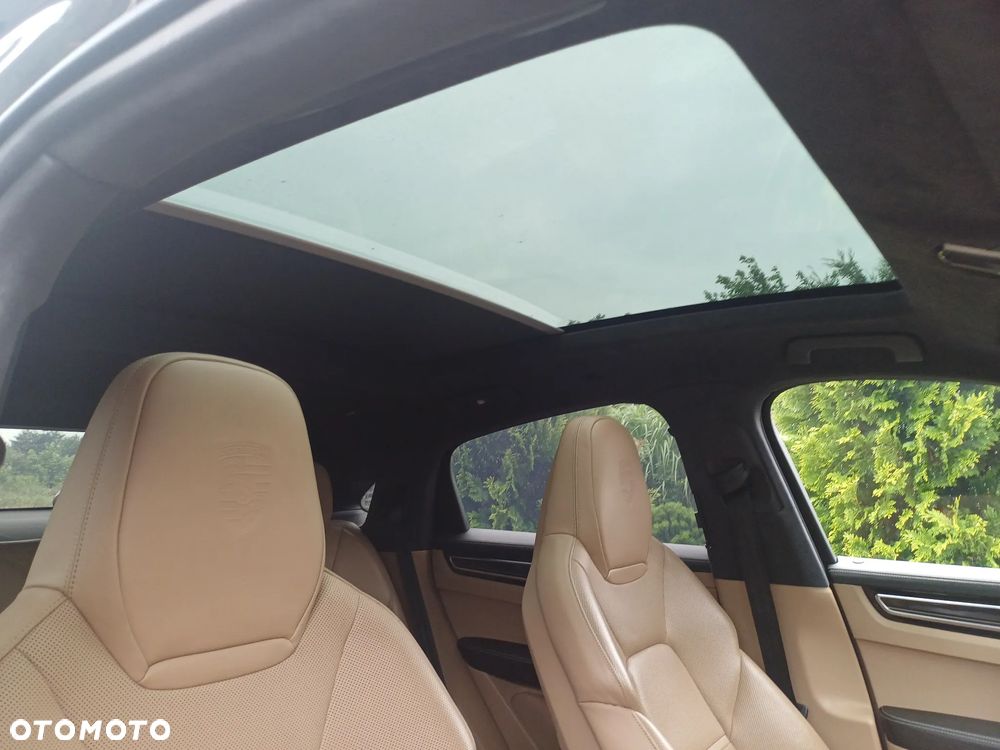 Porsche Cayenne Turbo Tiptronic S - 18