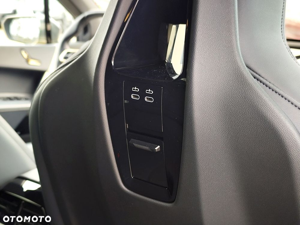 BMW iX xDrive40 76.6kWh Signature - 13