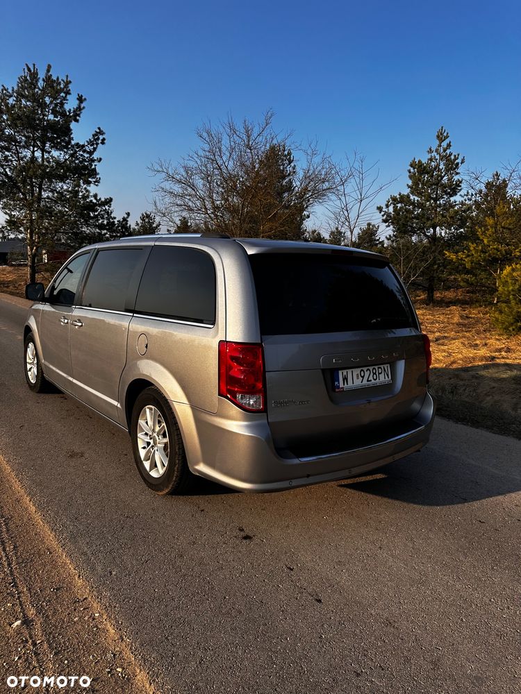 Dodge Grand Caravan 3.6 R/T - 7