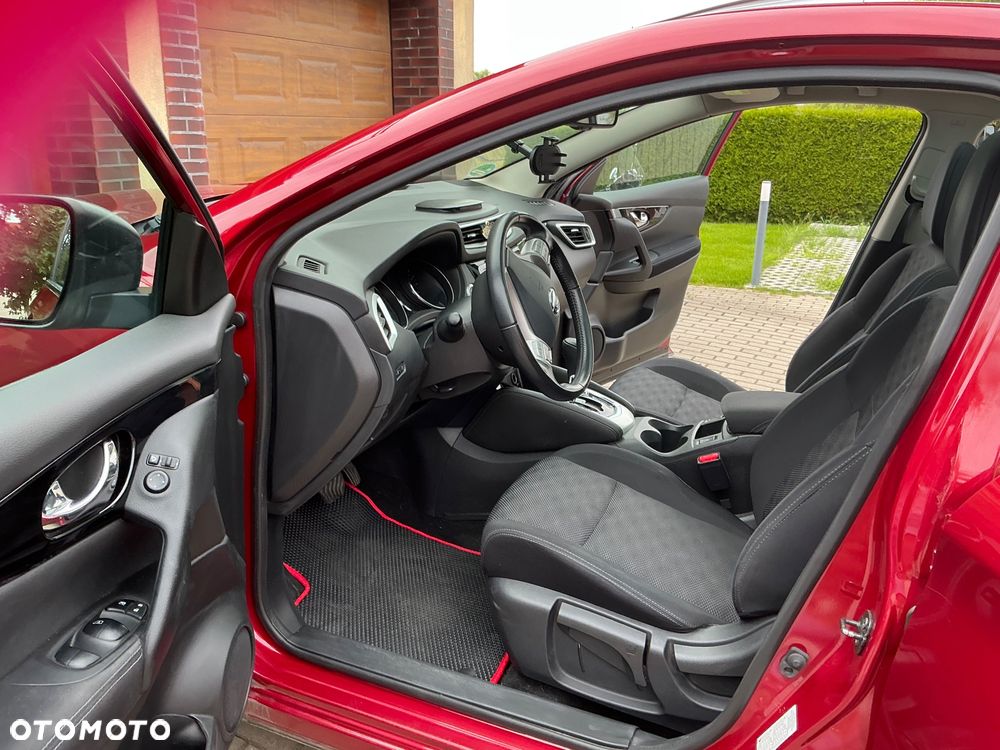 Nissan Qashqai 1.2 DIG-T Xtronic TEKNA - 4