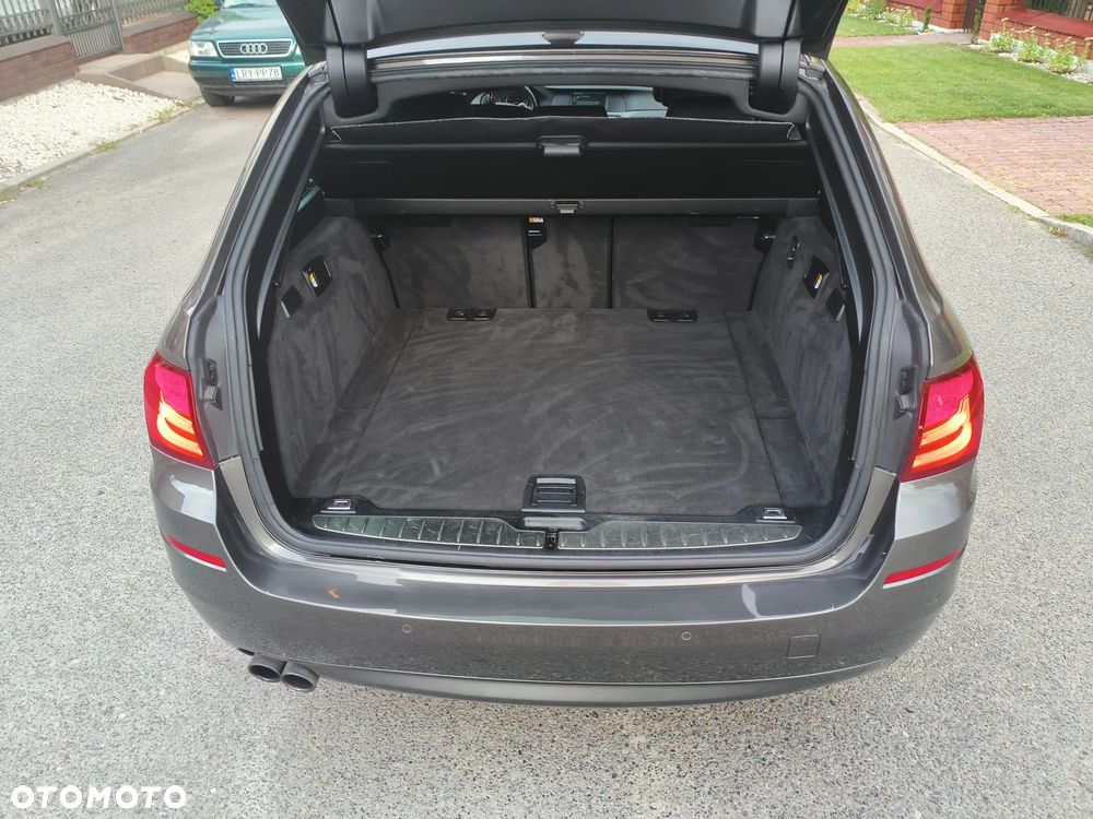BMW Seria 5 523i Sport-Aut - 16