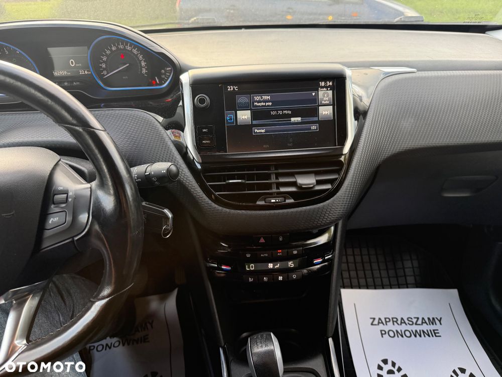 Peugeot 2008 1.2 Pure Tech Crossway S&S - 16