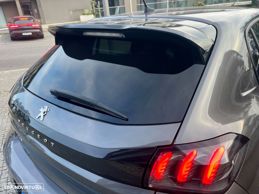 Peugeot 208 PureTech 100 EAT8 Allure Pack - 28
