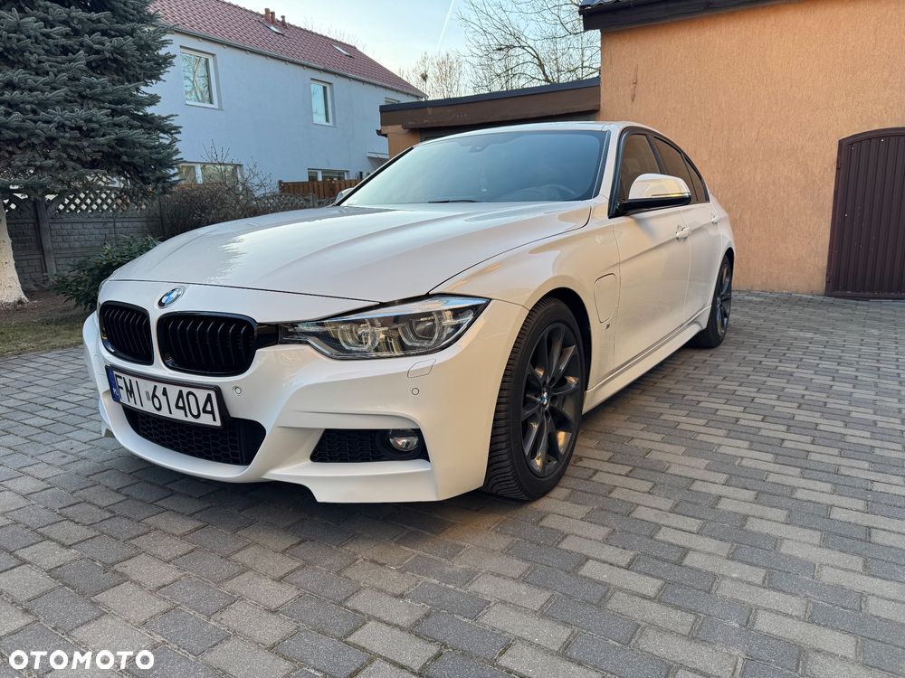 BMW Seria 3 330e iPerformance M Sport - 3