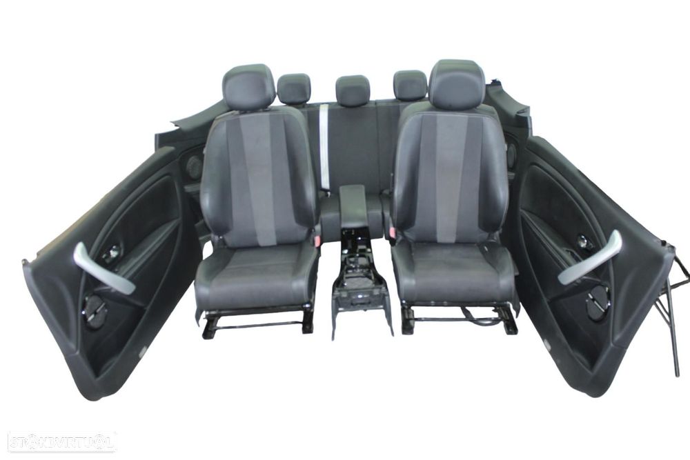 CONJUNTO COMPLETO DE BANCOS RENAULT MEGANE III COUPE - 1