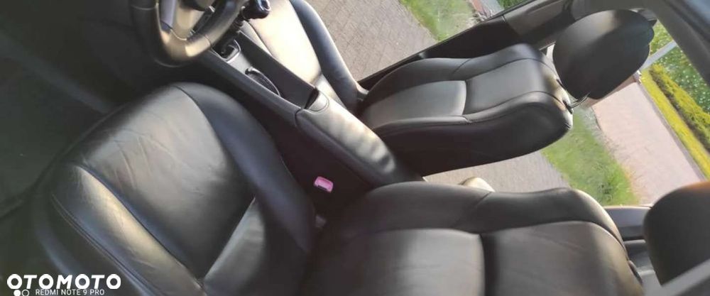 Toyota Avensis - 9