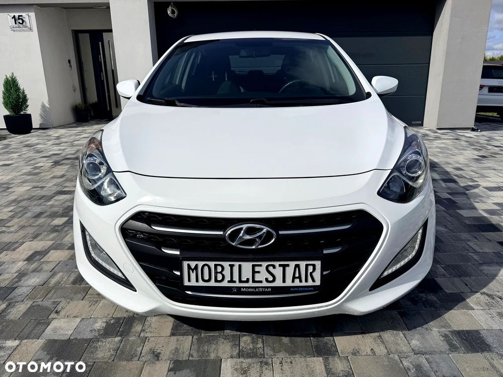 Hyundai i30 1.4 Family - 14