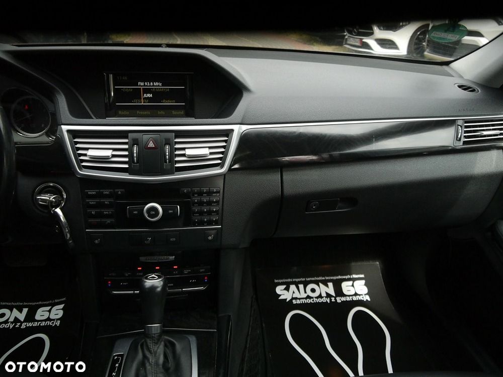 Mercedes-Benz Klasa E 200 CGI BlueEFFICIENCY 7G-TRONIC Avantgarde - 25