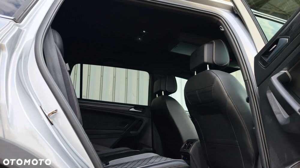 Volkswagen Tiguan Allspace 2.0 TDI R-Line DSG - 20