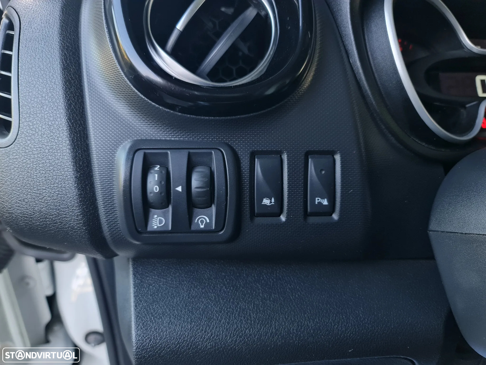 Renault TRAFIC 2.0 Dci 120CV * GPS/ AC/ IVA DEDUTÍVEL * - 20