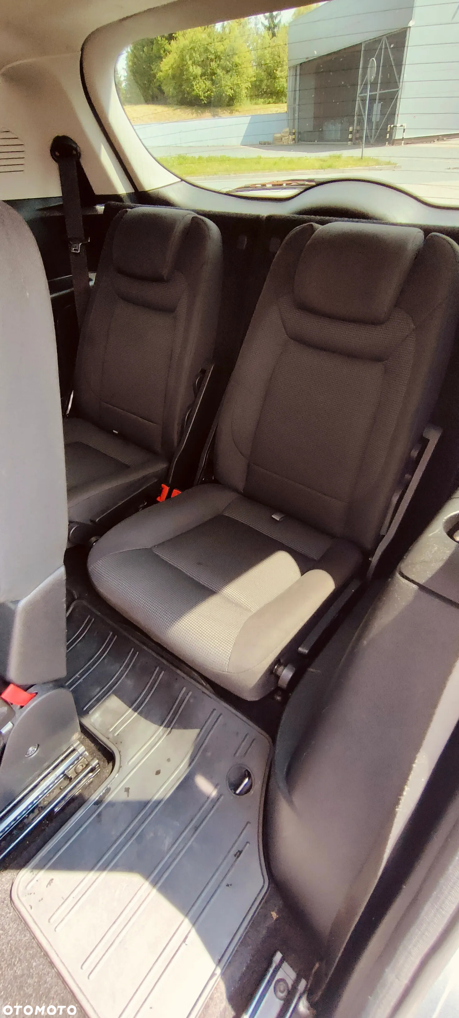 Ford S-Max - 9