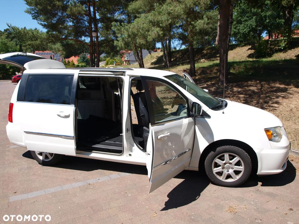Chrysler Town & Country 3.6 Touring - 22