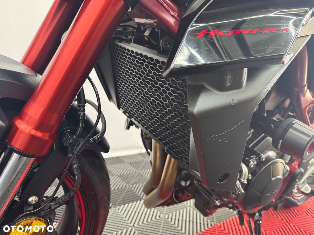 Honda Hornet - 20
