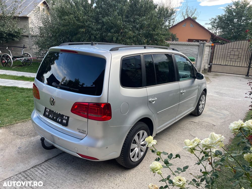 Volkswagen Touran - 4
