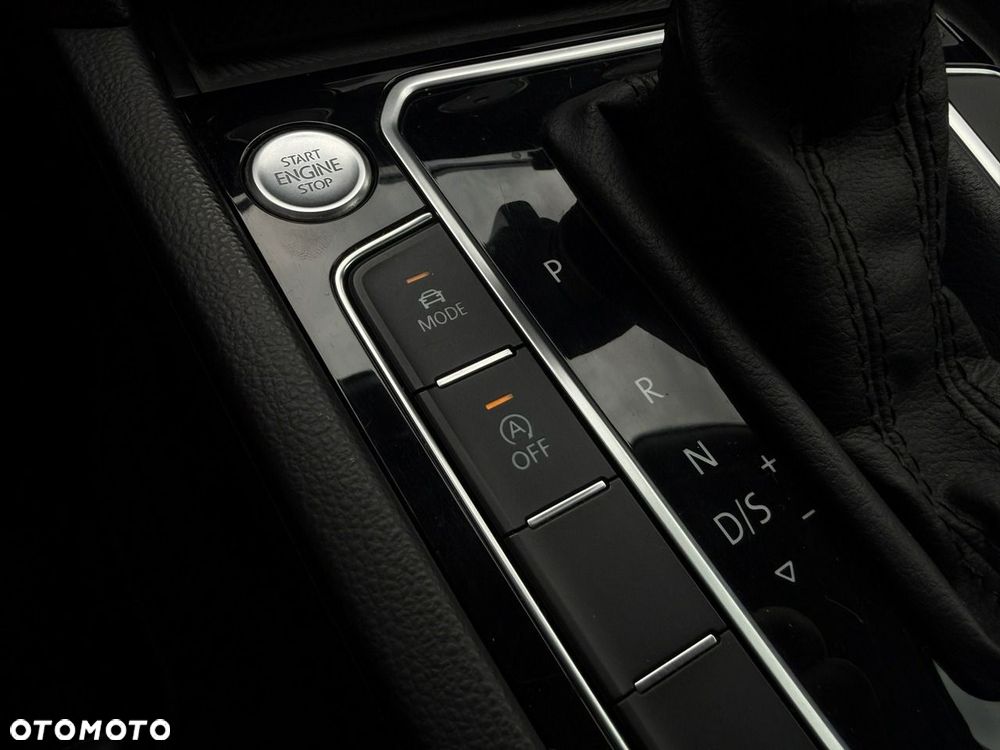 Volkswagen Passat 2.0 TSI Elegance DSG - 30