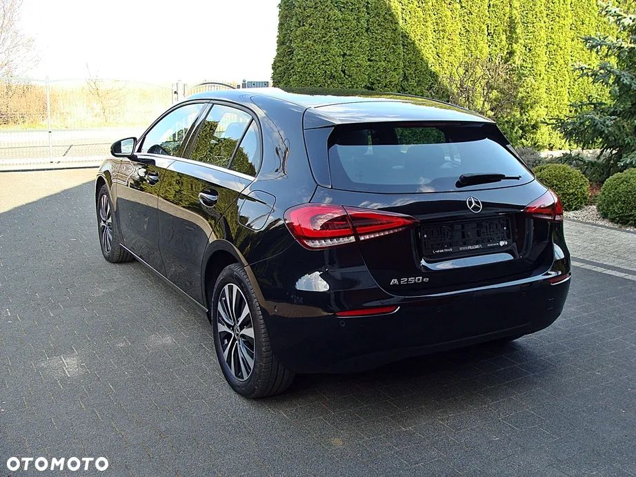 Mercedes-Benz Klasa A 250 e 8G-DCT Progressive Advanced - 7