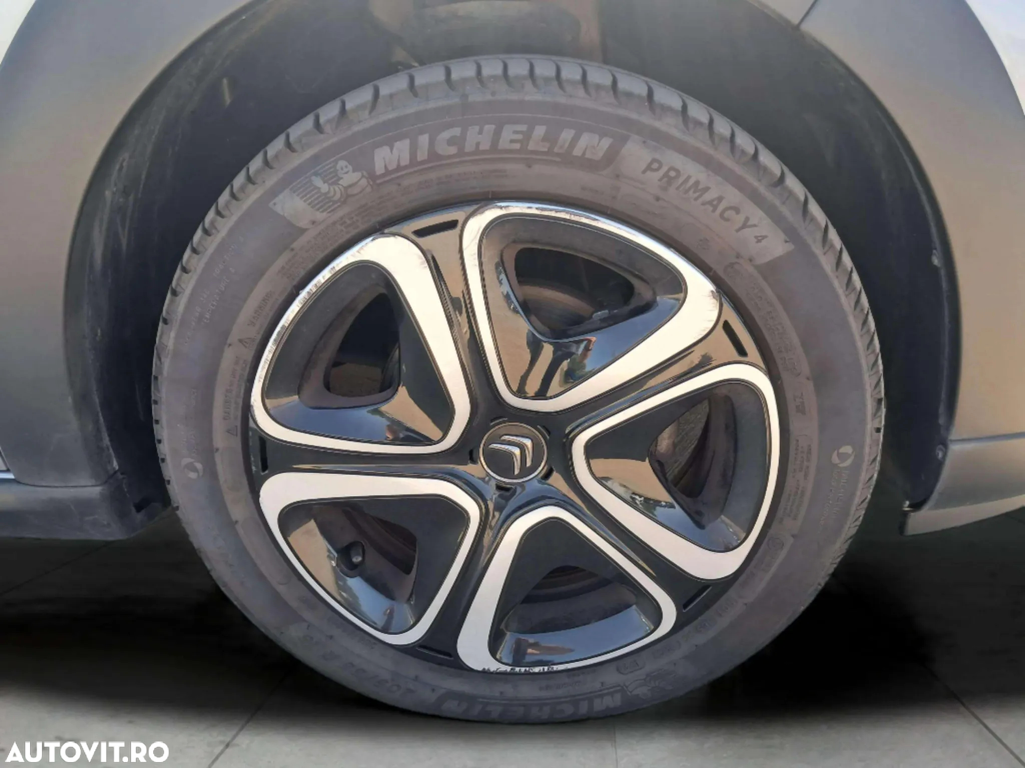 Citroën C3 1.2 PureTech S&S BVM Shine - 11