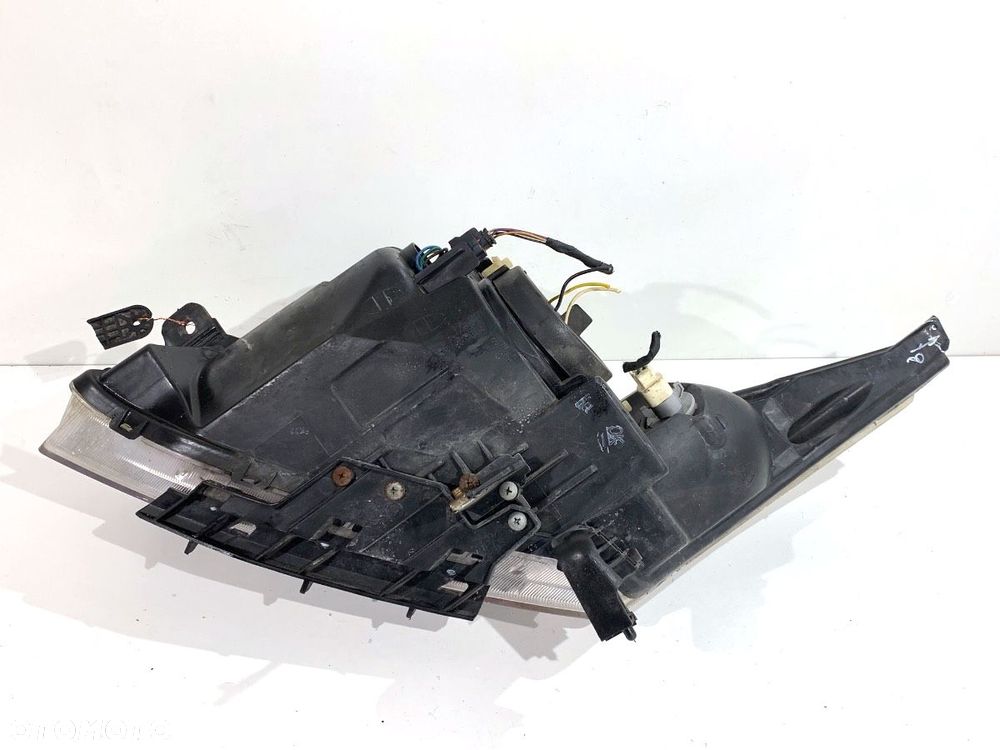 REFLEKTOR PRAWY PRZÓD  CHEVROLET CRUZE (J300) 2009 - 2022 1.6 91 kW [124 KM] benzyna 2009 - 2022 - 4