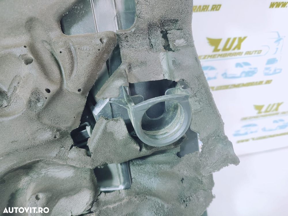 Capac motor 1.6 tdi cay 03l103925ar Audi A1 8X  [din 2010 pana  2014] - 4