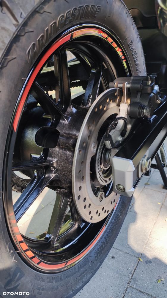 Suzuki V-STROM - 17