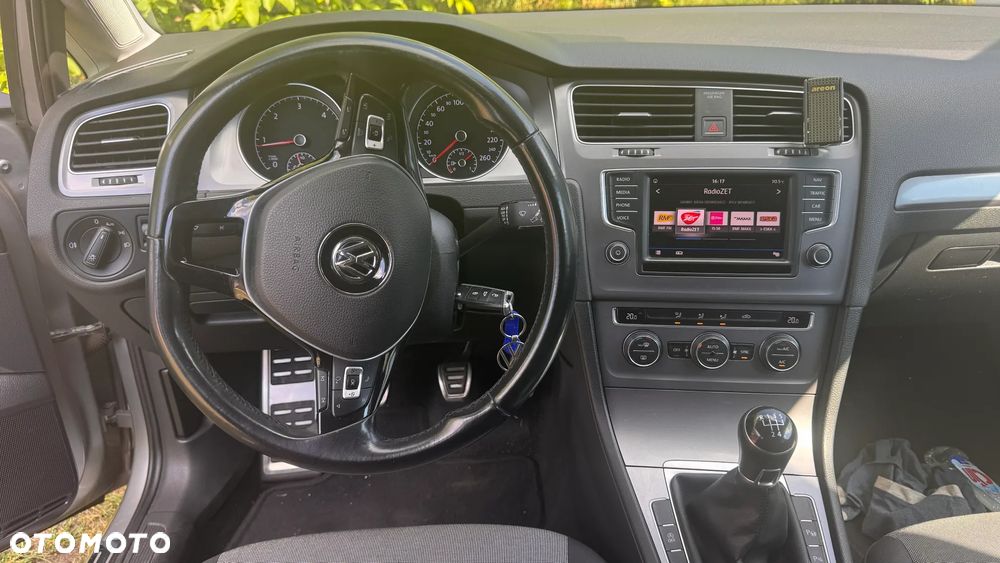 Volkswagen Golf 1.6 TDI BlueMotion Trendline - 5