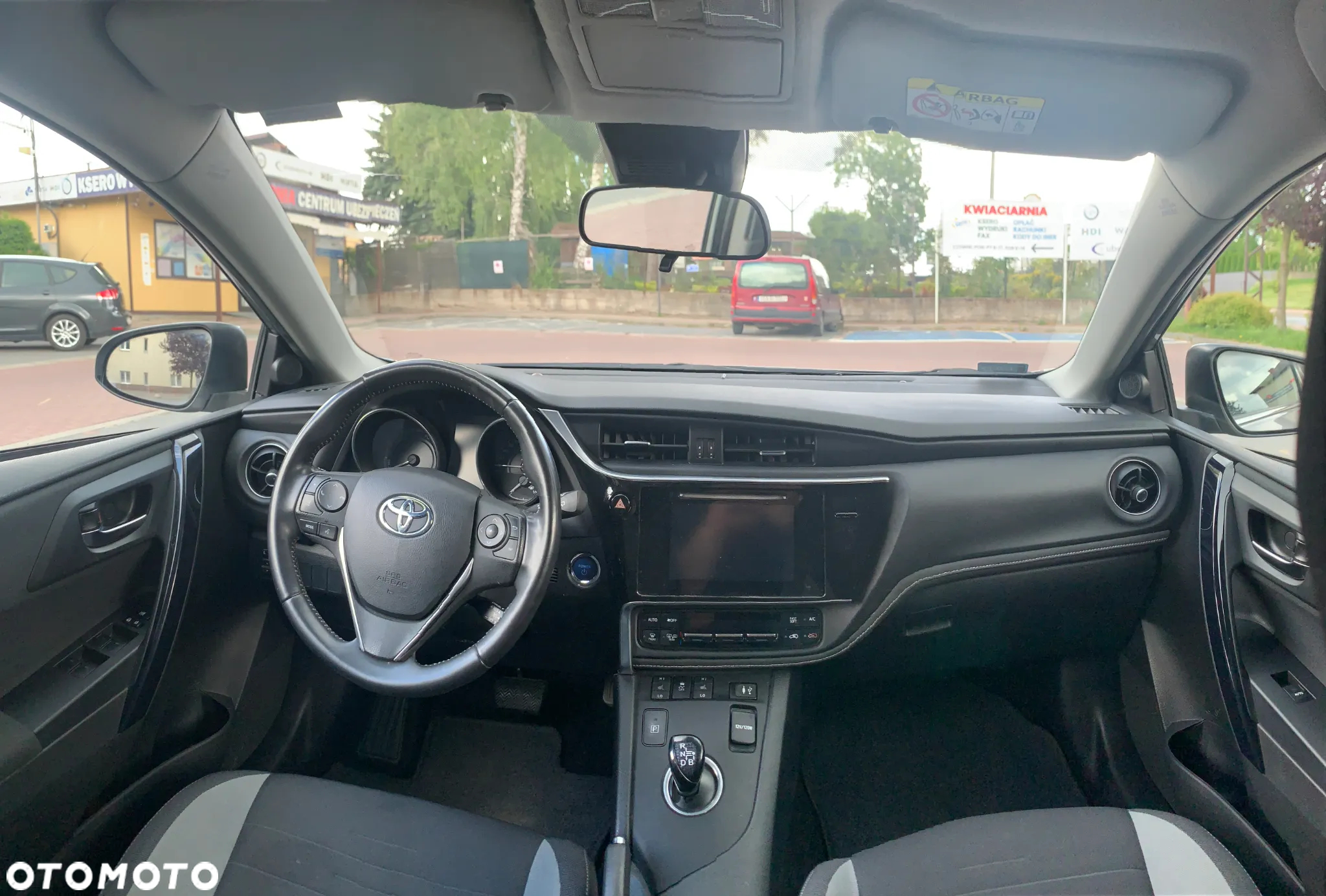 Toyota Auris Hybrid 135 Active - 9