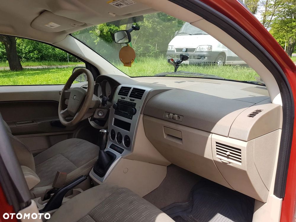 Dodge Caliber - 6