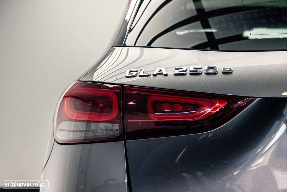Mercedes-Benz GLA 250 e 8G-DCT Progressive - 14