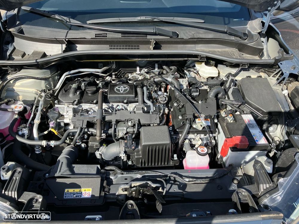 Toyota Corolla Cross 1.8 Hybrid Luxury - 23