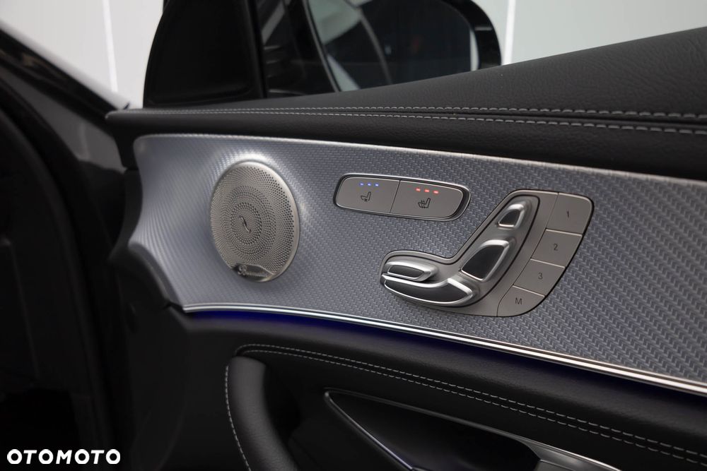 Mercedes-Benz Klasa E 300 de PHEV 4-Matic Avantgarde 9G-Tronic - 35